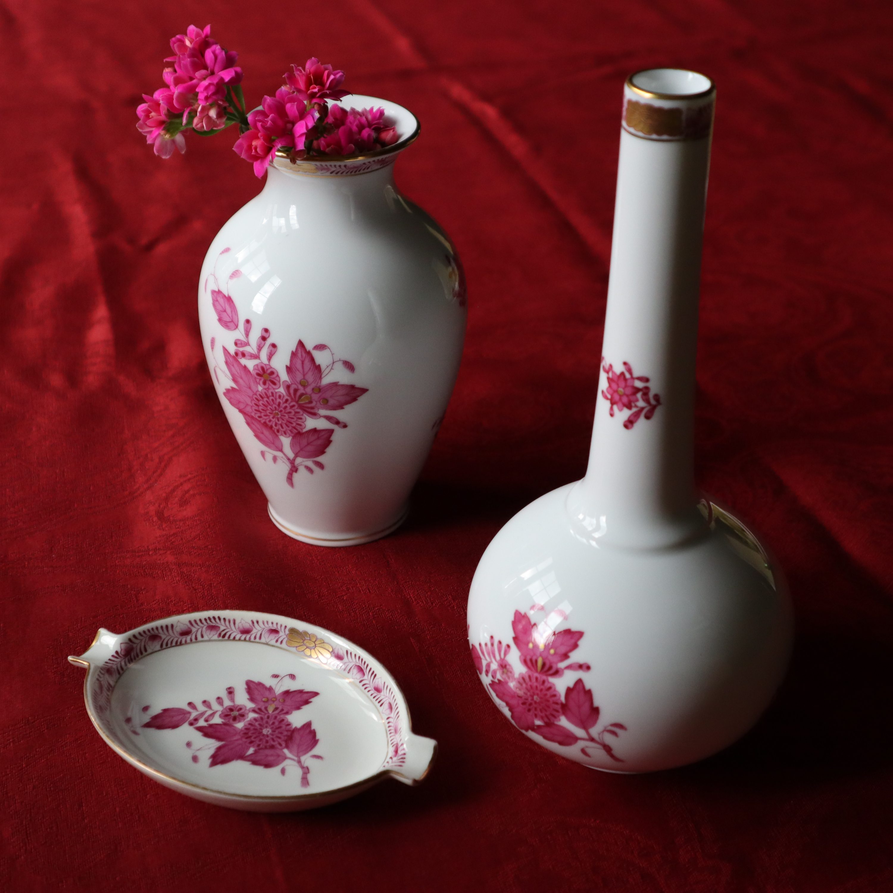 Herend Chinesisches Bouquett Lila Vase, Apponyi Knospenvase, Vintage Handbemaltes Porzellan, Goldrand, Selten