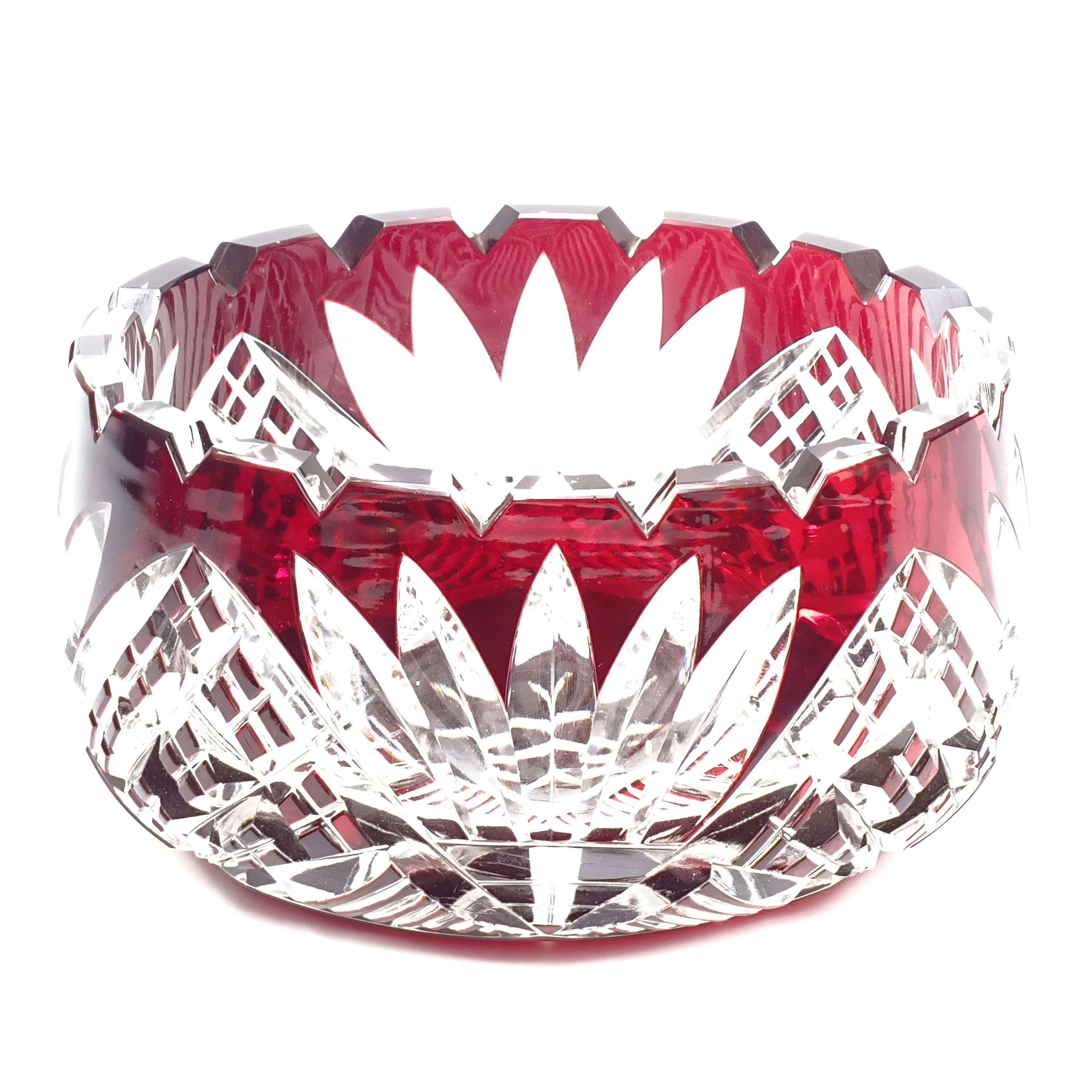 Böhmen Rote Kristallschale - Handgeschliffene Vintage Glaskaraffe