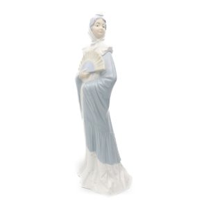 Lladro Figur, Vintage NAO Porzellan Frau Blaues Kleid Mit Handfächer, Traditionelles Kleid, Madrilenin, Aus Produktion Genommen, Seltene Sammler Skulptur