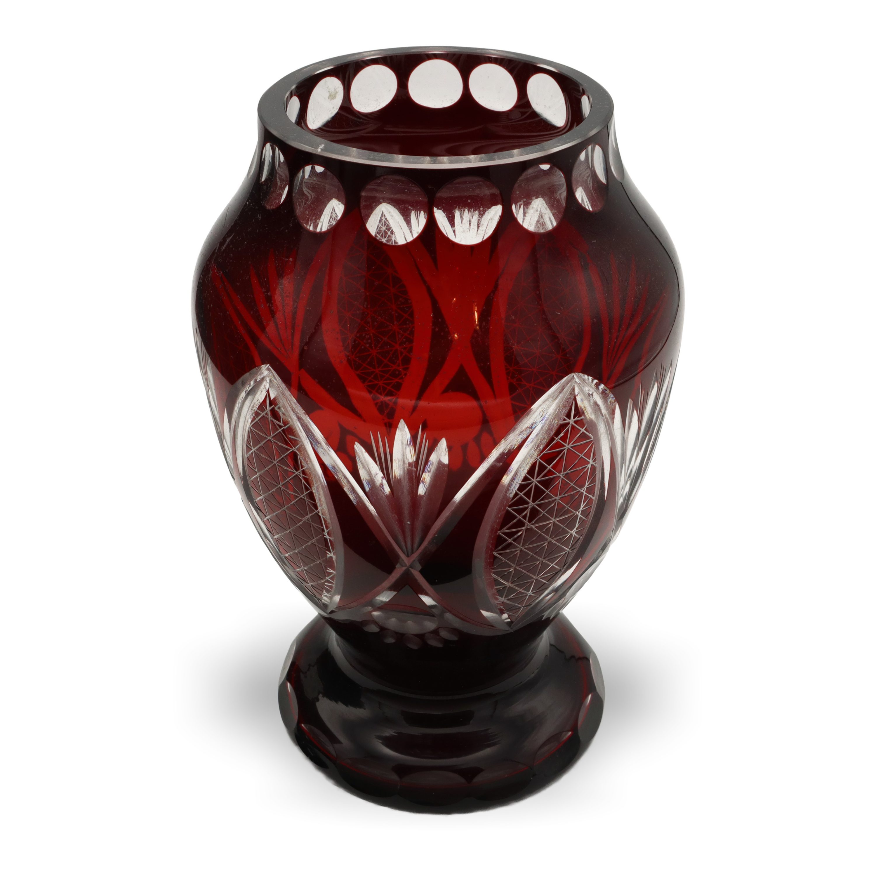 Rote Kristall-Böhmen-Vase, Handgeschnitten, Vintage Tschechisches Kunstglas Antiquität