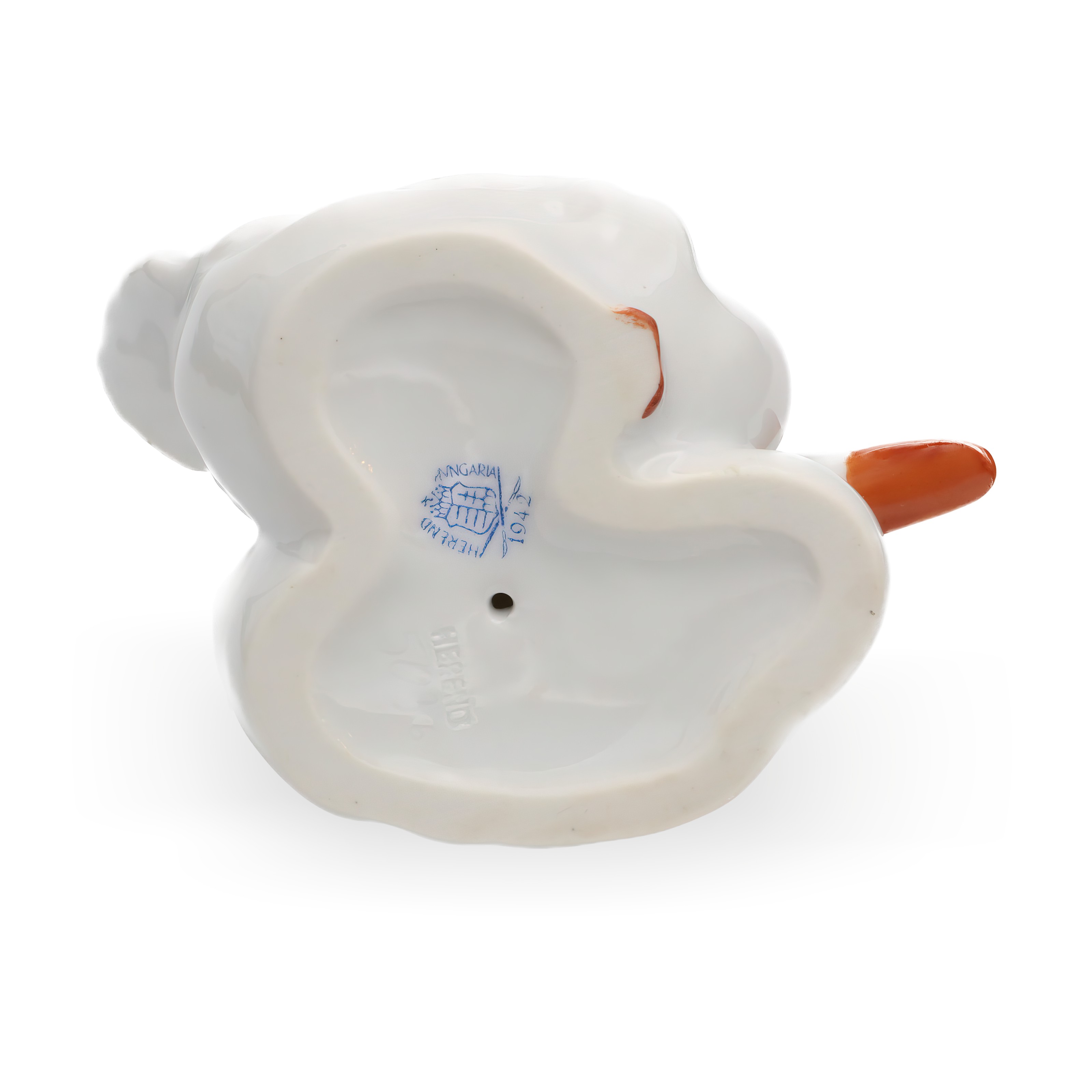 Herend Porzellanfigur Entenpaar, Nahaufnahme der Unterseite mit sichtbarem Herend-Stempel und Prägung