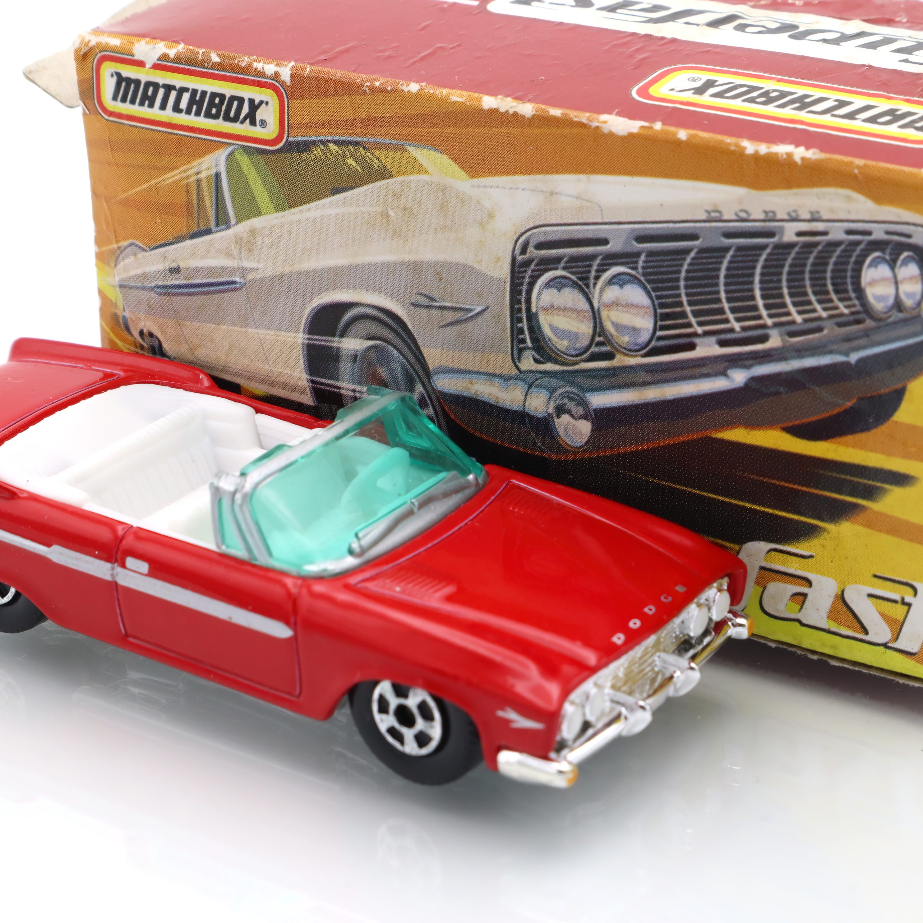 Matchbox Superfast 1961 Dodge Dart Phoenix - Vintage Sammlermodell Aus Diecast - Klassisches Amerikanisches Limousinenmodell