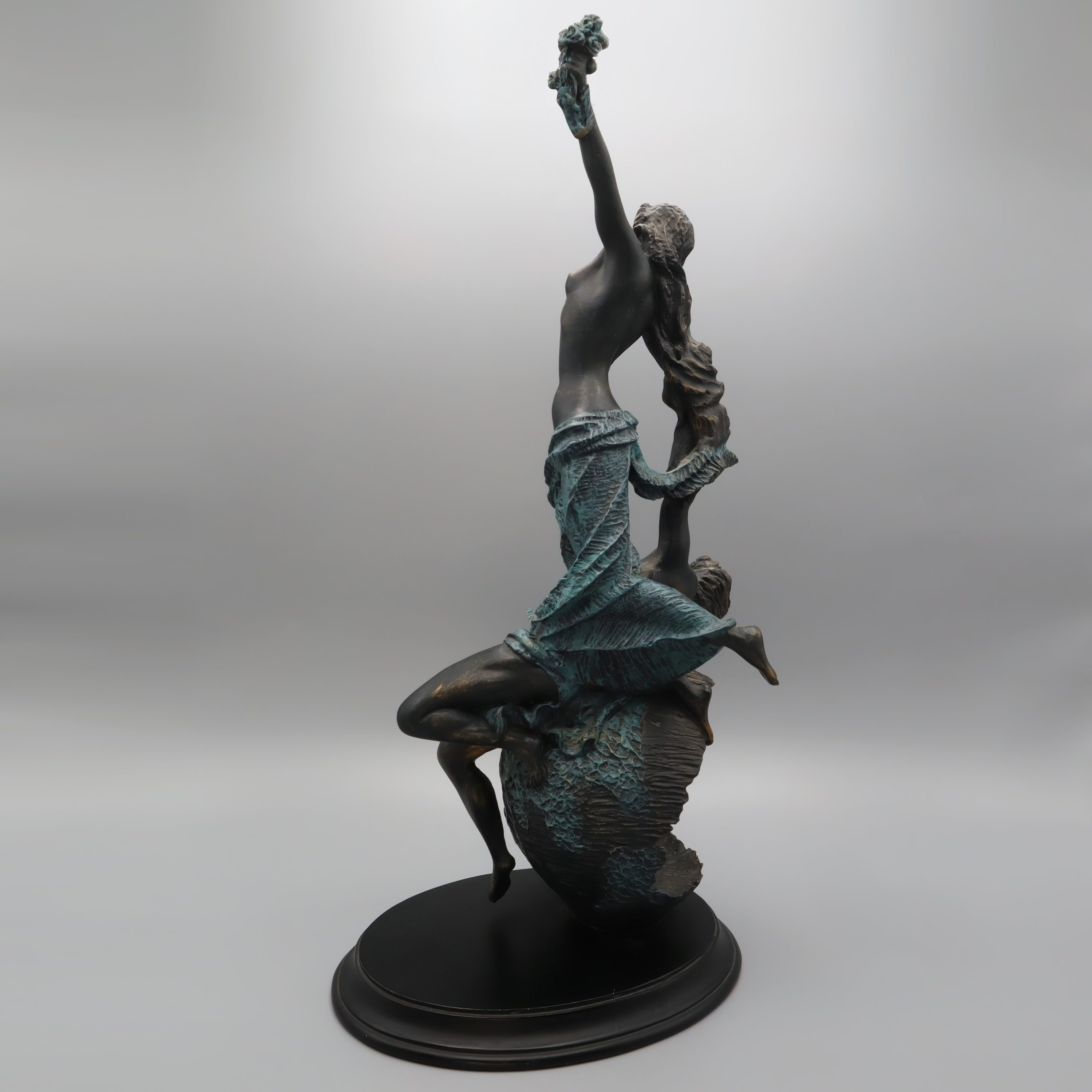 Bronzestatue Allegria - Art-Déco-Figur - Massive Bronzeskulptur - Vintage Wohnaccessoire - Antike Art-Déco-Skulptur