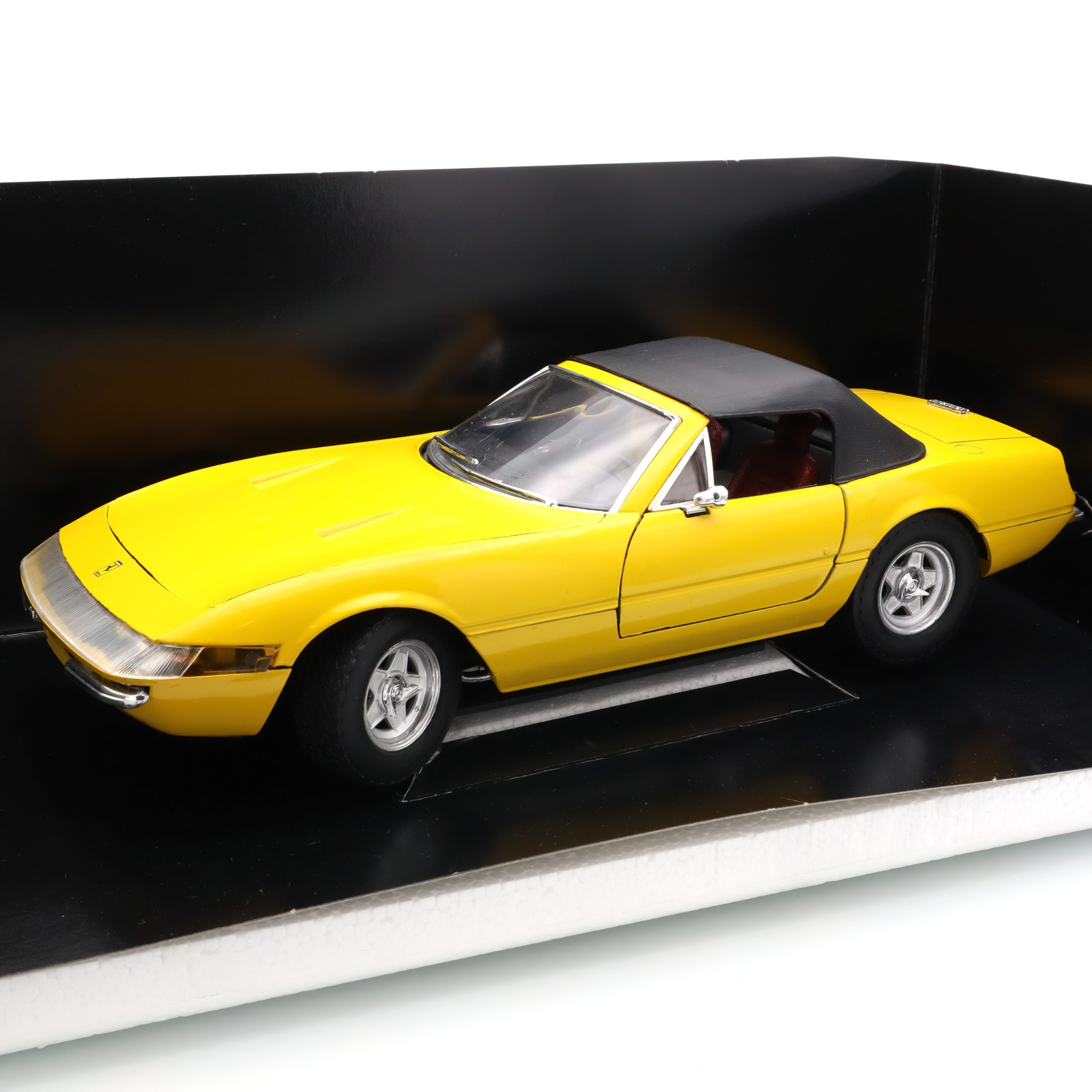 Ferrari 365 GTS Prestige Solido 1 Zu 18 Druckguss Modellauto - Sammlerauto Aus Druckguss - Vintage Ferrari Modell