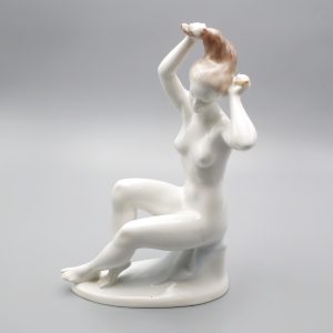 Nackte Damenfigur - Helena Von Troja - Frau Kämmt Ihr Haar - Vintage Aquincum Porzellan 1970