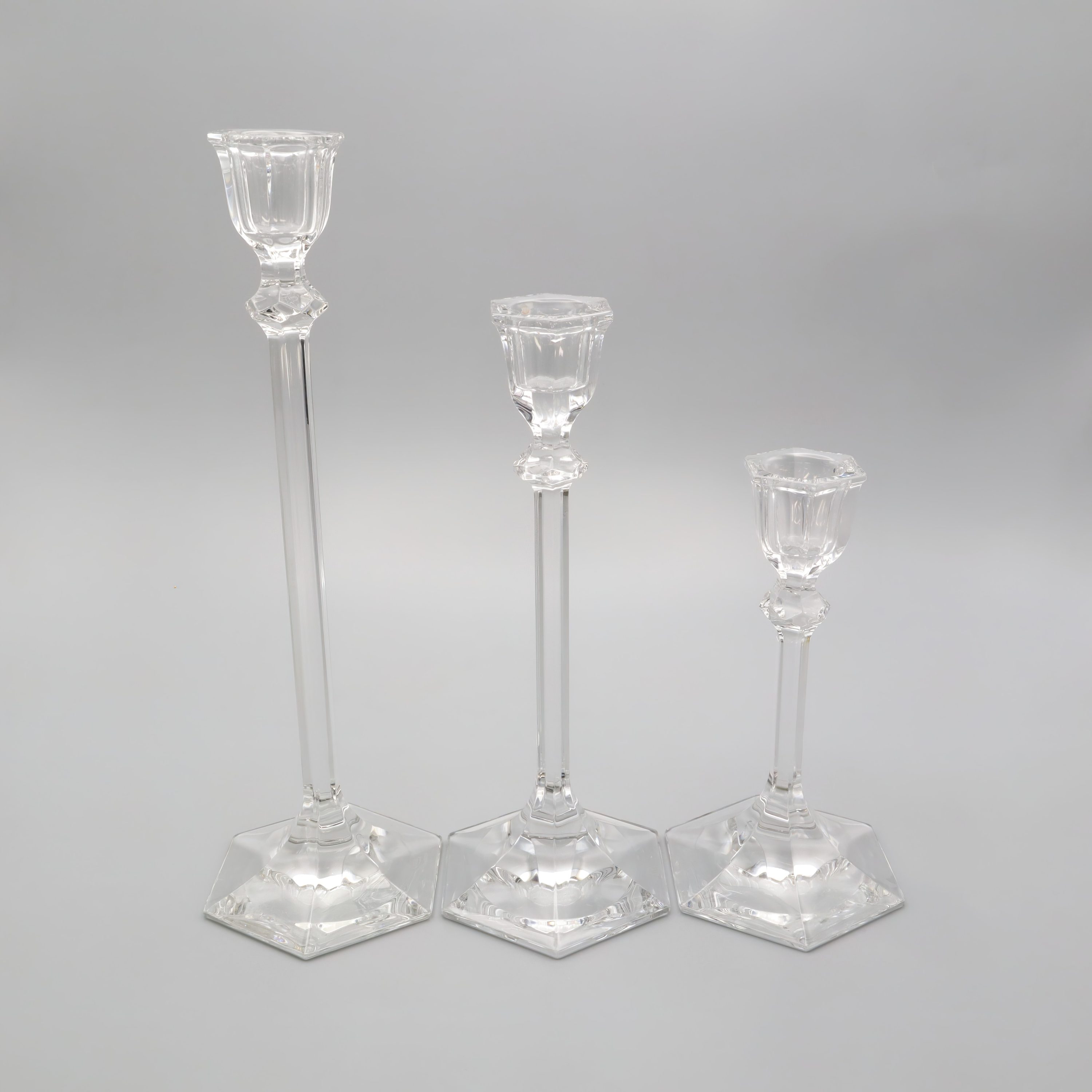 Set Aus Art-Déco-Kristallglas-Kerzenhaltern - Modernistisches Kandelaber-Set - 3-teilig - Vintage-Kerzenständer - Geometrische Glasdeko