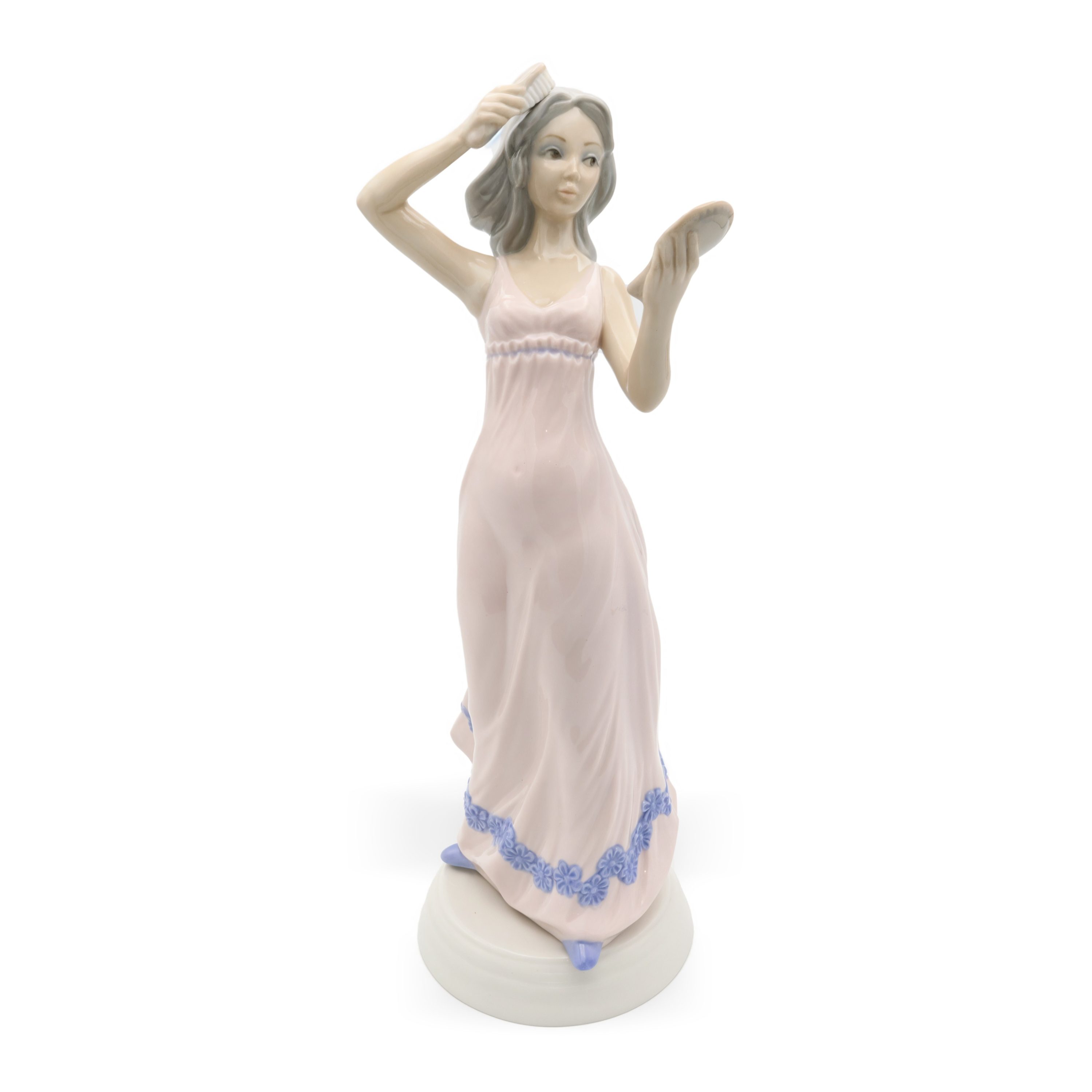 Vintage-Porzellanmacherpuppe - Elegante Frau Kämmt Ihr Haar - Handgefertigte Figurine Von Tengra Aus Spanien - Sammelbare Porzellanfigur
