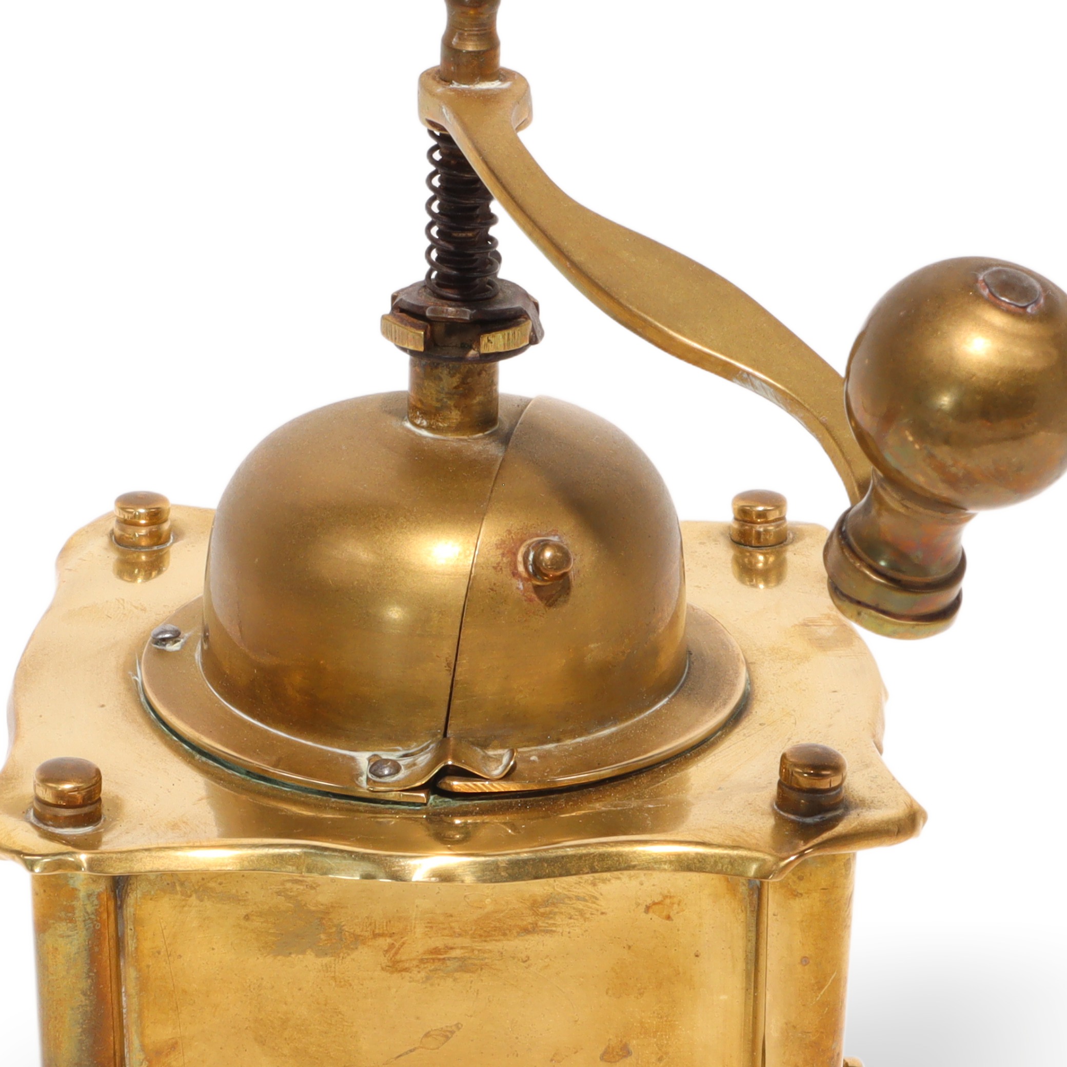 Antike Kaffeemühle Aus Bronze - Magus – Handkurbelmühle Thumbnail for Antike Kaffeemühle Aus Bronze - Magus – Handkurbelmühle