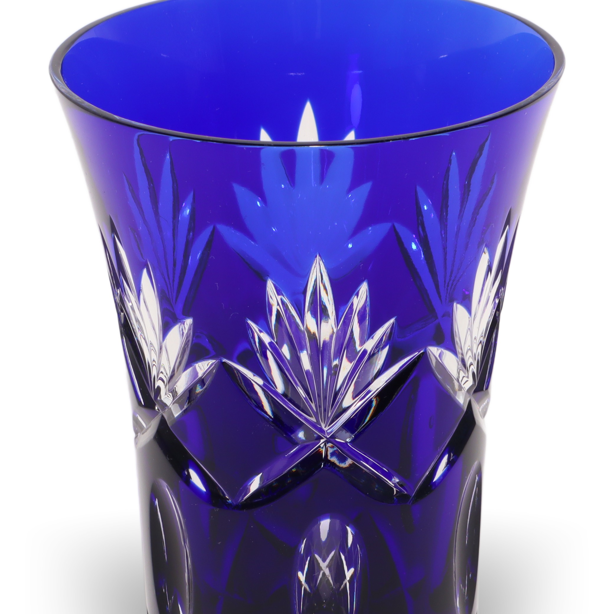 Bohemia Blue Handgeschliffene Kristallvase - Czech Glass Decor Thumbnail for Bohemia Blue Handgeschliffene Kristallvase - Czech Glass Decor