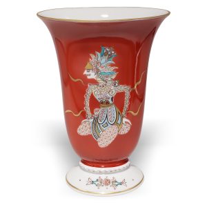 herend-vase-csuporne-artist-unique-hand-painted-porcelain-vase-01.jpg